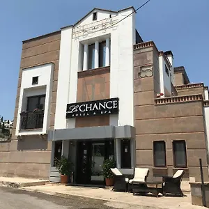 2* Otel La Chance And