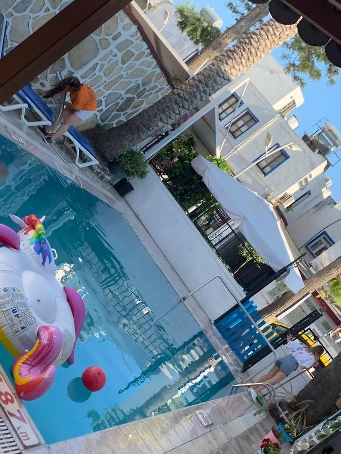 Kılavuz otel Bodrum 0*,