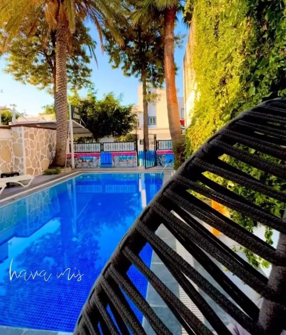 Kılavuz otel Bodrum 0*,